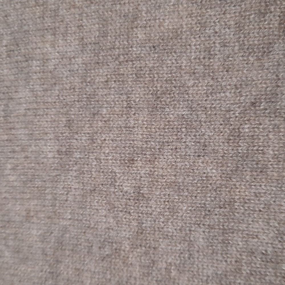 Tahari 100% Cashmere Crew Neck Sweater- New - Picture 5 of 5